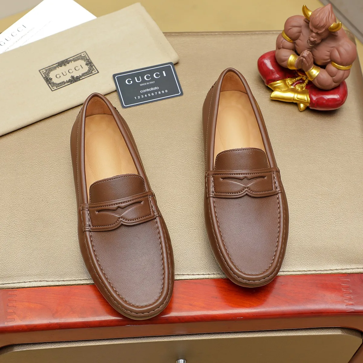 Men's shoes 💰360💰💰GUCCI Gucci official website synchronizes the latest model 🛃The upper is made of imported cowhide, 🐷leather lining, rubber outsole, 🎩🎩top-notch handcrafted workmanship with fine stitches and threads🔍definitely satisfy those perfectionist men who pursue high luxury quality 👏 Colors available! Code number 38-44 Large quantity in stock